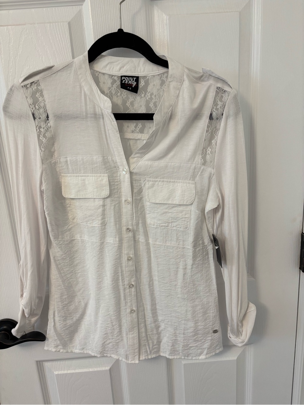 NWT POINT Zero White Lace-Trim Button-Front Women's Shirt